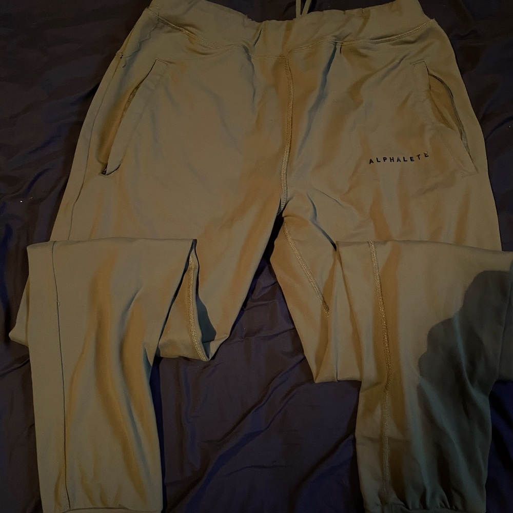 Alphalete Premium Joggers Sz. L